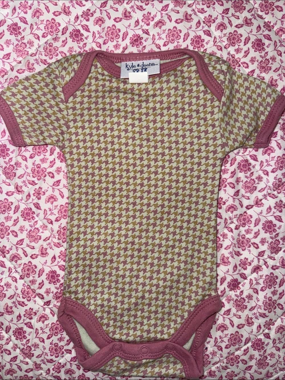 NWOT Kyle & Deena Olive and Pink Houndstooth Baby One-Piece Bodysuit 0-3M